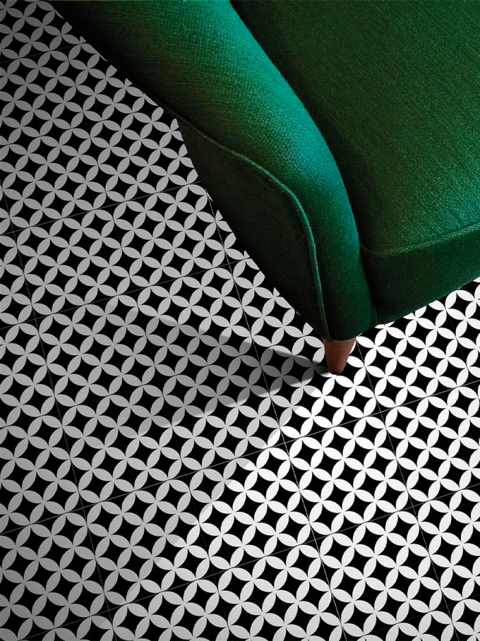 Corolle Blanc Noir Tile - 200x200mm