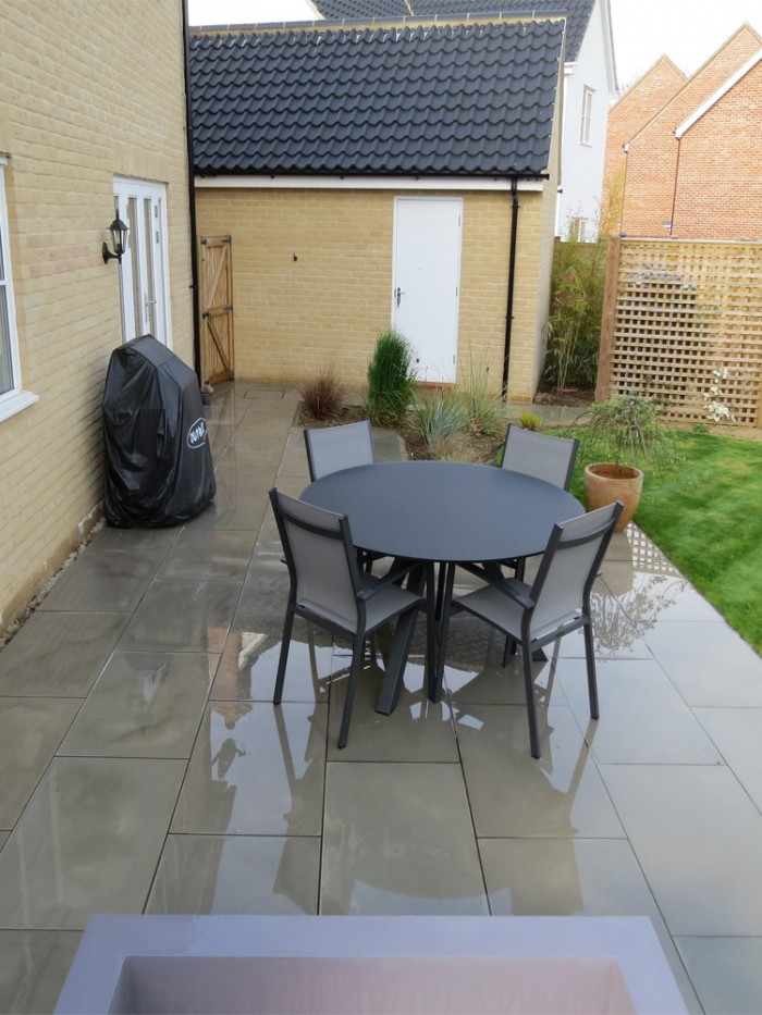 Grey Smooth & Sawn Sandstone Paving - 900x600 Pack