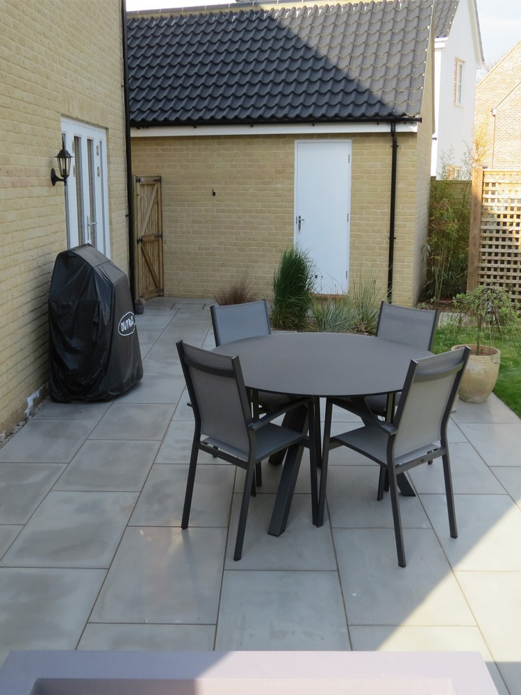 Grey Smooth & Sawn Sandstone Paving - 900x600 Pack