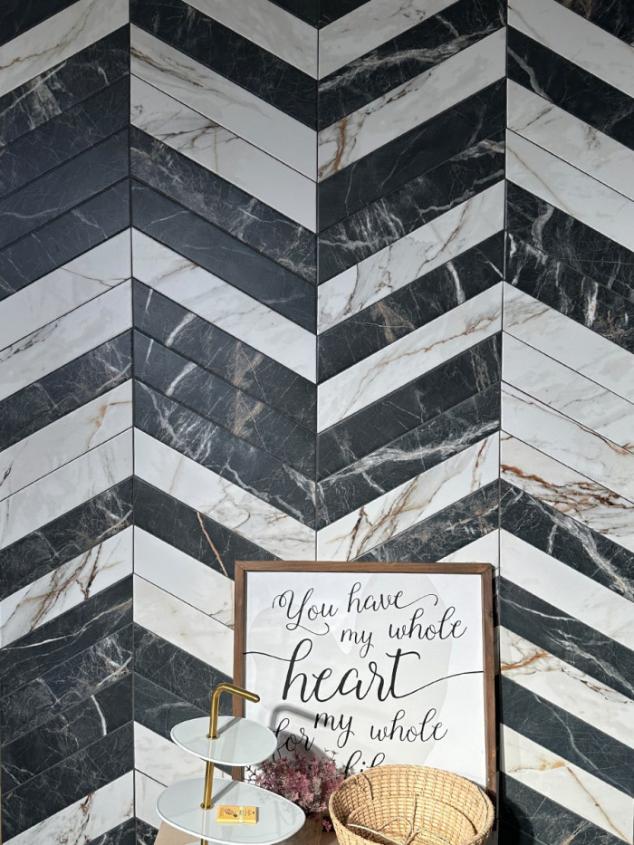 Calacatta Gold Chevron Tile - 80x400mm