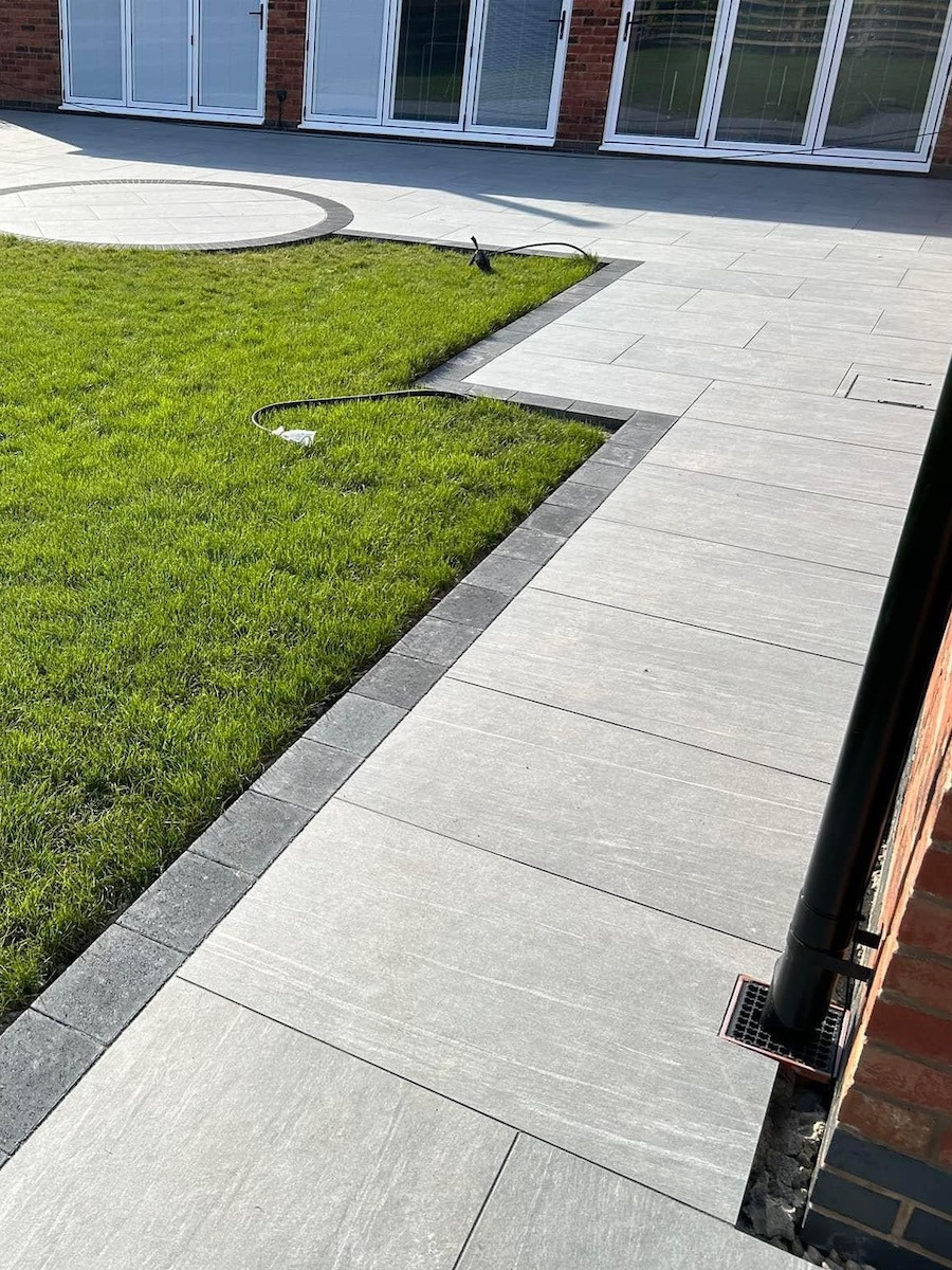 Pietra Grey Outdoor Tile - 900x600x20mm