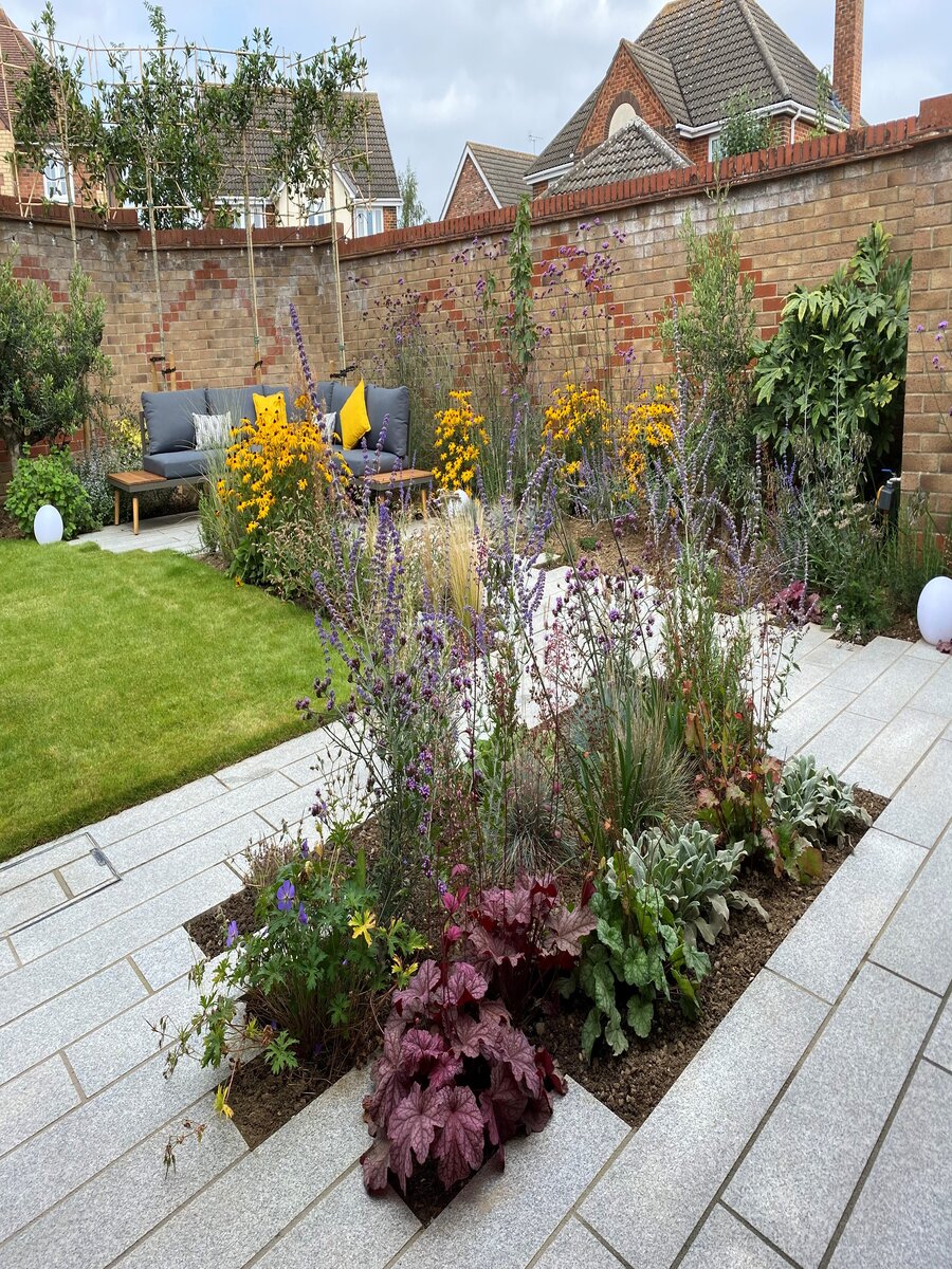 Silver Grey Granite Paving Slabs - 900x200x20mm