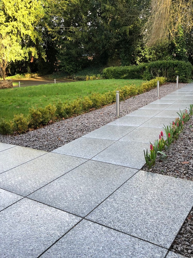 Silver Grey Granite Paving Slabs - 900x600 Pack (LAST PACK)